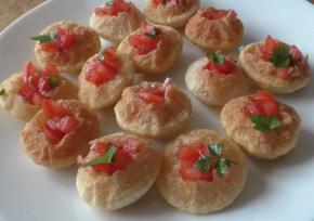 Indian Panipuri with Tomatoes